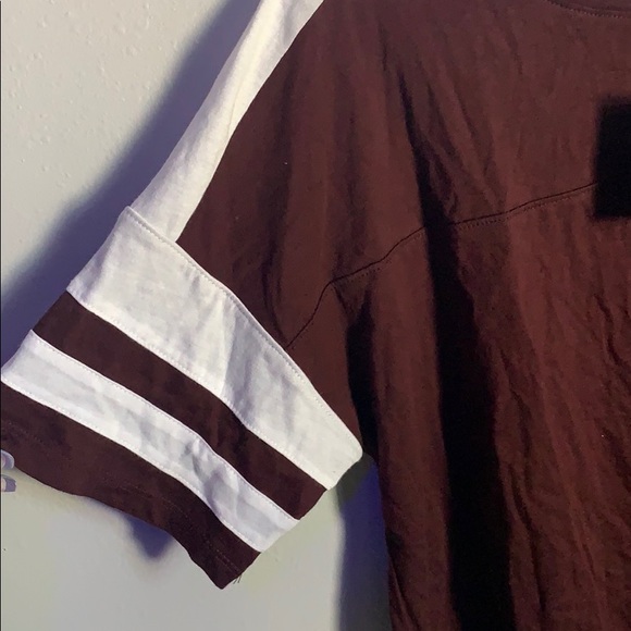 Forever 21 Maroon Tee - Picture 3 of 4